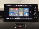Honda CONNECTディスプレーはナビ、スマホ連携、車両情報表示、各種設定操作を一つに集約した高機能タッチパネル。直感的に使える便利なインターフェースです。
