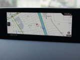 マツダコネクトの8.8インチワイドセンターディスプレイです。『Android Auto』『Apple CarPlay』や独自のコネクテッドサービスに対応したインターフェイスシステムです。