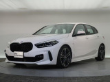 BMWのお車は、走行の安定性とコーナリングの良さを追求し、思い通りにハンドルの操作可能です。試乗車もご用意しておりますので、ぜひ&ldquo;駆け抜ける歓びをご体感ください!
