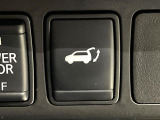 【パワーバックドア】スマートキーや運転席のボタンを押すだけでリアゲートが自動で開閉します!荷物を持っている時や、高い位置にあるバックドアを閉める際に便利な機能です♪
