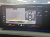【アラウンドビューモニター】バックカメラに加え、360度のカメラで駐車も楽々。駐車が苦手な方でも安心してお乗りいただけます。