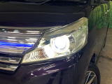 【LEDヘッドライト】悪天候や夜間走行時も良好な視界を確保し安心して運転できる高輝度LEDヘッドライトを装備!点灯速度が早く、消費電力も抑えられています。