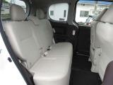 ゆとりある広々とした車内空間は、ドライブを始め買い物やレジャーなど、幅広く活躍します。一人でもみんなとでもお出かけを楽しみましょう!