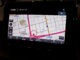ホンダ車専用車載通信機能「Honda CONNECT(ホンダコネクト)」に対応で、便利と快適がさらに広がったナビディスプレイです。