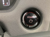 【スマートキー】持っているだけでエンジン始動や、ドアロックの開閉まで出来ちゃう賢く便利なスマートキーを装備!暗くなってもキー穴を捜す必要が無くとっても便利ですから人気の装備です♪