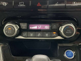 【オートエアコン】設定温度にあわせて自動で快適な室内温度を保ちます。室内が快適だとドライブも楽しくなりますね。
