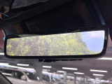 【デジタルインナーミラー】後席の大きな荷物や同乗者で後方が確認しづらい時でも安心!カメラが撮影した車両後方の映像をルームミラー内に表示。クリアな視界で状況の確認が可能です!