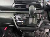 オートエアコンで快適な車内温度を演出してくれます!