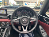 【純正革巻きステアリング】上質な革を使用することで、手にしっかり馴染みとても運転しやすいハンドルです♪