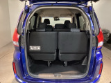 トランクの広さは、どうです、たくさんの荷物が積めますよ。