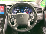 【純正革巻きステアリング】上質な革を使用することで、手にしっかり馴染みとても運転しやすいハンドルです♪