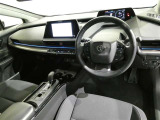 ご覧の車両以外にも多数のU-Carを展示販売しております。