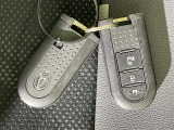 【スマートキー(エンジンスタートストップスイッチ)】スマートキー(電子キー)を持っていれば、スイッチを押すだけでエンジンをかけることができます!