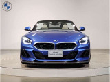 【キドニーグリル】BMWは約90年もの間、ほぼ全ての車両にひと目でBMWだと分かるこの特徴的なフロントグリルが備えられ、デザイン・アイコンとして親しまれてきました。