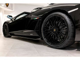 Black Calipers
