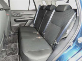 後席は、膝元に十分なスペースを確保!室内も専門のスタッフによる清掃済みでキレイです♪是非一度ご覧ください!