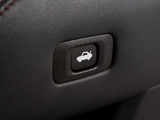 ボタン一つでトランクオープンが可能!車内から操作できる為、非常に便利な装備の一つとなります!