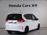 【点検整備】ご納車時には納車点検実施いたします。指定交換部品(エンジンオイル、オイルエレメント、ワイパーゴム)新品交換致します。その他必要交換部品は点検時交換致します。