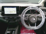 スッキリとした運転席回りになっています。