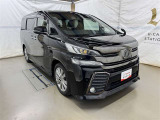 広々とした車内空間に優れた燃費性能。更にデザインも上質で人気のお車です!