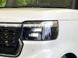 【LEDヘッドライト】悪天候や夜間走行時も良好な視界を確保し安心して運転できる高輝度LEDヘッドライトを装備!点灯速度が早く、消費電力も抑えられています。
