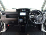 見通しのよいすっきりとした視界で、誰でも運転しやすいです。運転のしやすさは疲れにくさにも繋がりますよ♪