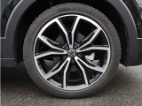 215/45R18タイヤ/7Jx18アルミホイール(5ダブルスポーク)