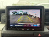 バックカメラも付いています! 運転が不慣れな方でも安心して駐車が可能です!