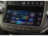 使いやすさや安全性を追求したステアリング周り!高級車ゆえにスイッチ類が多いのも特徴ですね!考え尽くされた配置ですぐに使いこなす事が出来ますのでご安心下さい!是非、体感してみて下さい!!