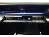 ★エアコンはオートタイプが装着済みです!オートモードにしておけば、車内温度を設定するだけで風の料や吹き出し口の切り替えを機械が行ってくれます!一年中快適な環境を作れますよ♪