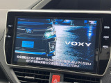 【純正ナビ】人気の純正ナビを装備しております。ナビの使いやすさはもちろん、オーディオ機能も充実!キャンプや旅行はもちろん、通勤や買い物など普段のドライブも楽しくなるはず♪