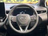 インテリアに合わせたデザインのステアリングは、運転される方のことも考え、運転しやすい形状、大きさです。是非一度、実際に触ってお確かめください。