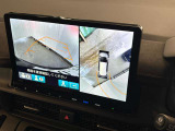バックギアに入れるだけで自動でリヤカメラに切り替わります!車庫入れやバックが苦手な方にオススメ!
