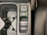セレクターノブの下に、異なる加速感を楽しめるドライブモードスイッチがついています。一般道、スポーツ走行、エコ走行など、シーンに合わせて最適な加速感を楽しめるドライブモードスイッチです。