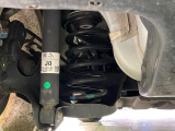 お車を安心してお乗りいただく為には、足回りの定期点検が欠かせません。サービスサポート(有償保証)では無料点検もご提供しており、安心のカーライフをお過ごしいただけるサポート体制が整っています。