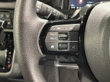 ステアリングにオーディオ操作スイッチが付いています。オーディオ画面に直接タッチしなくても操作が出来ますので、運転に集中できます。