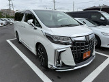 低価格で良質なお車を全社総台数2,000台以上の在庫からお選びいただけます。営業時間 10:00〜19:00