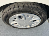 ホイールキャップ【155/65R14 ラジアルタイヤ】。