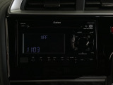 純正CD・USBコンポにはCD再生のほかに、AUX入力端子・USB端子がついてますので外部入力から音楽などを楽しめます。
