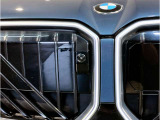 【キドニーグリル】BMWは約90年もの間、ほぼ全ての車両にひと目でBMWだと分かるこの特徴的なフロントグリルが備えられ、デザイン・アイコンとして親しまれてきました。