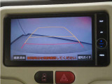 バックカメラ搭載です!車庫入れが苦手な人はもちろん、車両感覚に自信がある人にもお勧めです!見えない箇所が見えるようになるので、低い障害物や隠れてしまっている子供の存在等にも気付く事が出来ます。