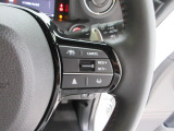 Hondaセンシングの機能のひとつ、アダプティブクルーズコントロール付!アクセルから足を離しても設定したスピードと前車との車間を保ち走行してくれます!車線維持もアシスト☆高速道路で疲労軽減ですね☆
