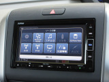 ナビゲーションは純正メモリーナビ(VXM-214VFi)を装着しております。AM、FM、CD、DVD再生、Bluetooth、音楽録音再生、フルセグTVがご使用いただけます。