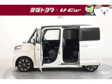 室内外はもちろん、シートを外してニオイの元となるフロアカーペットまで消臭・除菌を実施。中古車を気持ちよくお乗りいただけるクリーニングサービスです。詳細は販売店スタッフまでおたずねください。