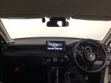 【前方視界】開放的な前方視界!運転がしやすく疲れにくいです♪窓が大きく、見通しがとっても良いおクルマですよ♪