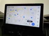 【ディスプレイオーディオ】・・・大型ディスプレイに各種オーディオ機能(AM/FMチューナー、Bluetooth対応)とスマートフォン連携機能を搭載。