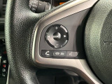 ステアリングにオーディオ操作スイッチが付いています。オーディオ画面に直接タッチしなくても操作が出来ますので、運転に集中できます。