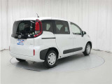 バックカメラ付きなので後方を確認しながら安心して駐車することができます。
