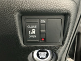 【パワースライドドア】助手席側がパワースライドドアになっており、運転席のスイッチやスマートキーでも開閉が可能です!開口部も広いので乗り降りも楽々♪