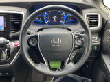 【純正革巻きステアリング】上質な革を使用することで、手にしっかり馴染みとても運転しやすいハンドルです♪